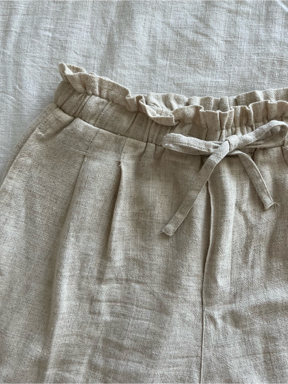 High-Waist Ruffle Paperbag Drawstring Linen Shorts - Picture 7 of 7